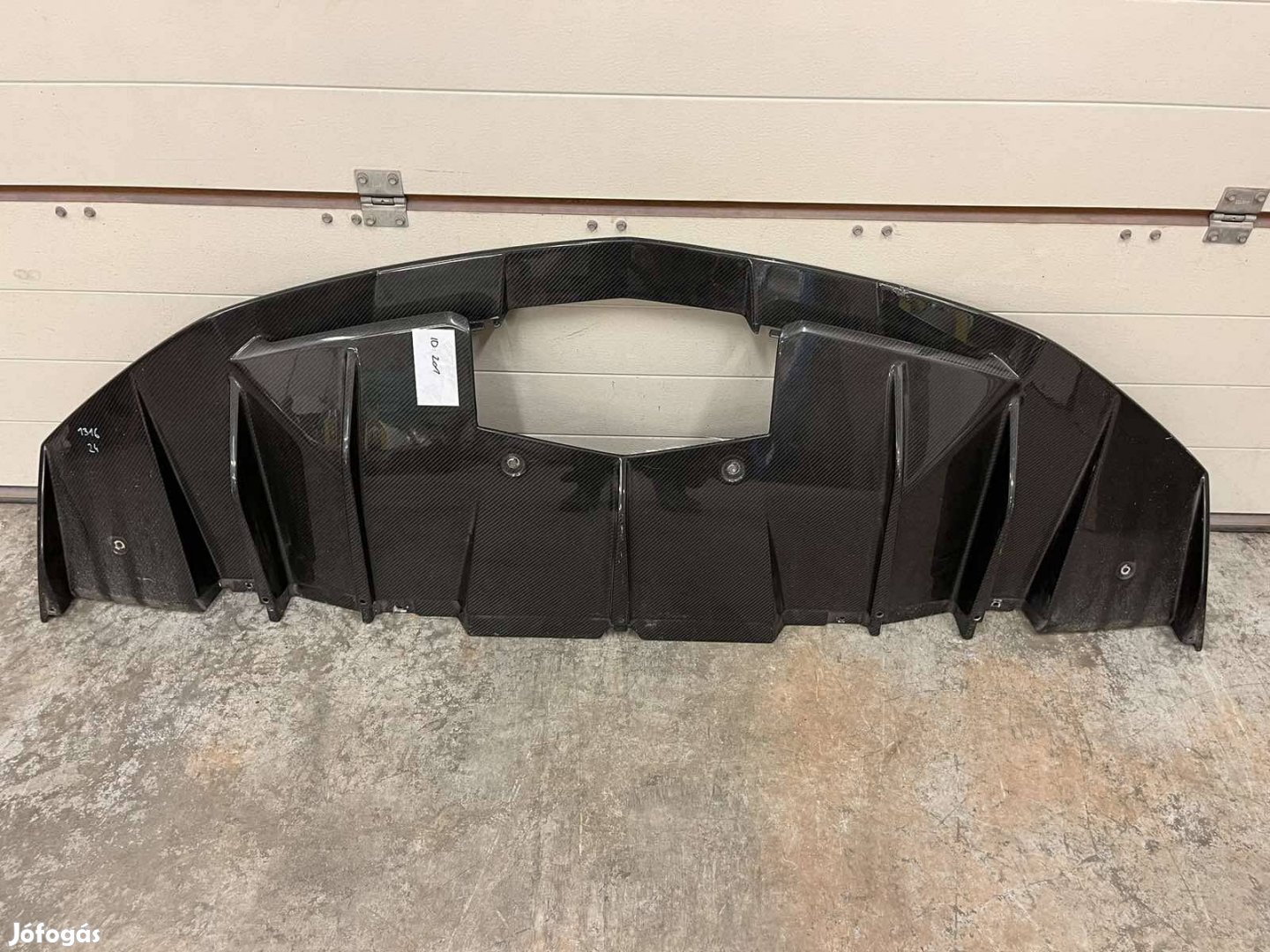 Lamborghini Aventador LP700 hátsó lökhárító lökő Carbon diffúzor 4708