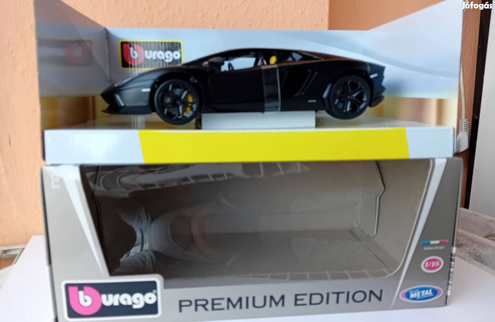 Lamborghini Aventador LP 700-4 Burago 1/18 meretarany