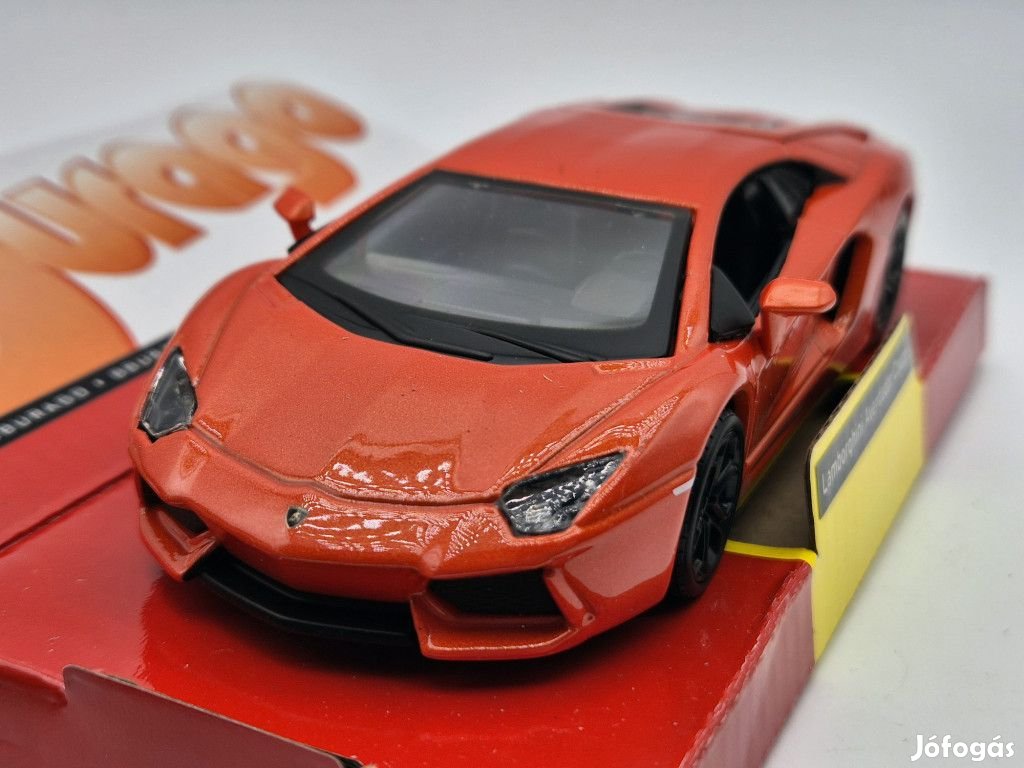 Lamborghini Aventador coupé  -  Bburago - 1:32