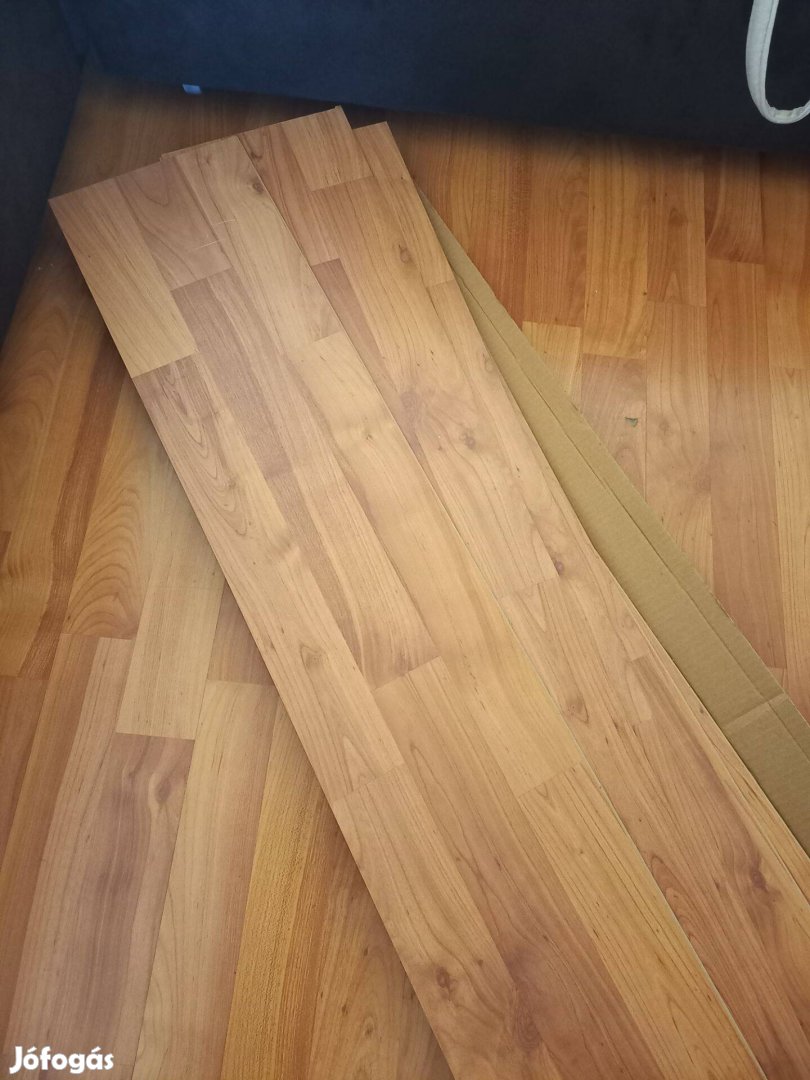 Laminált parketta eladó