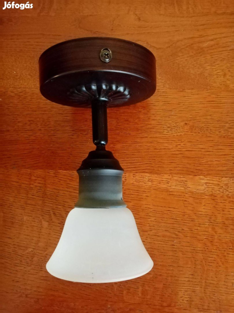 Lámpa - falra. mennyezetre 12 db