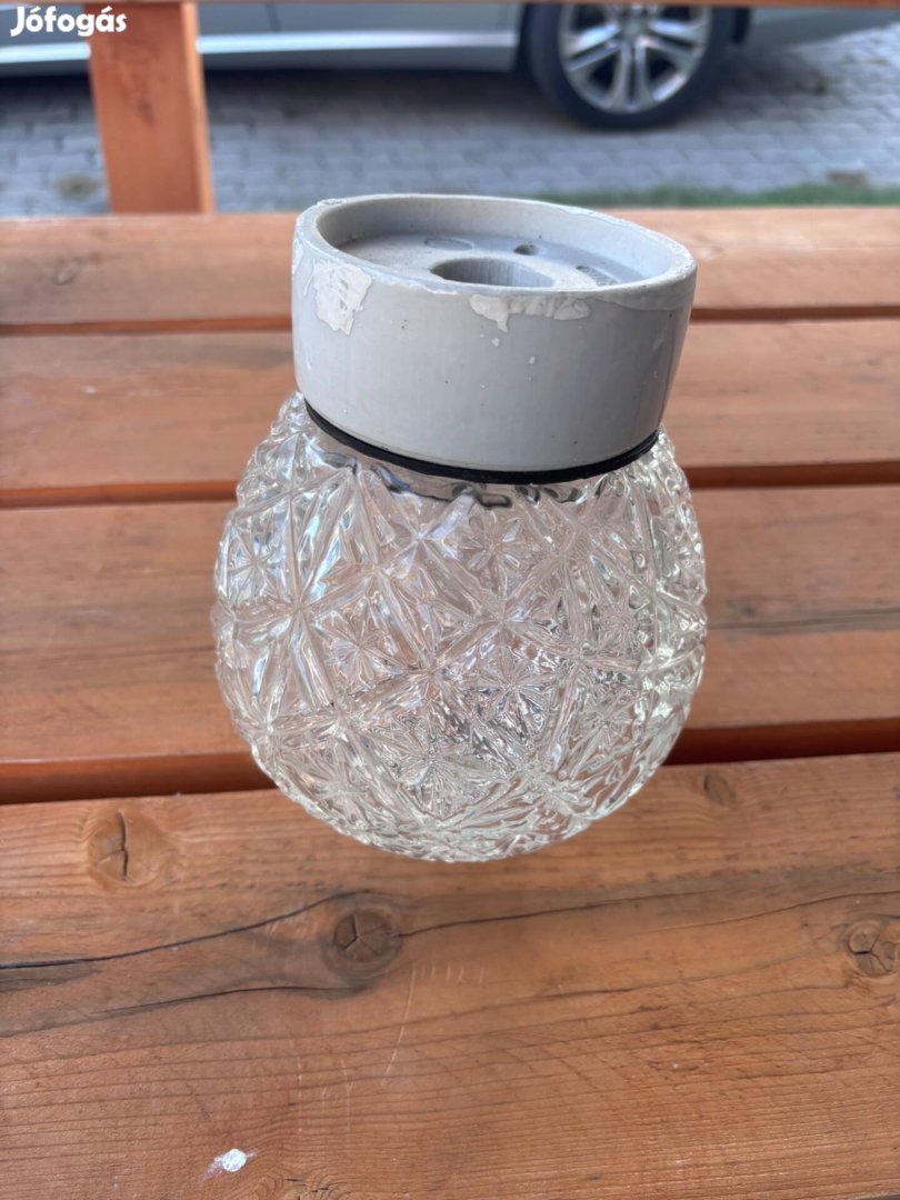 Lámpabura foglalattal