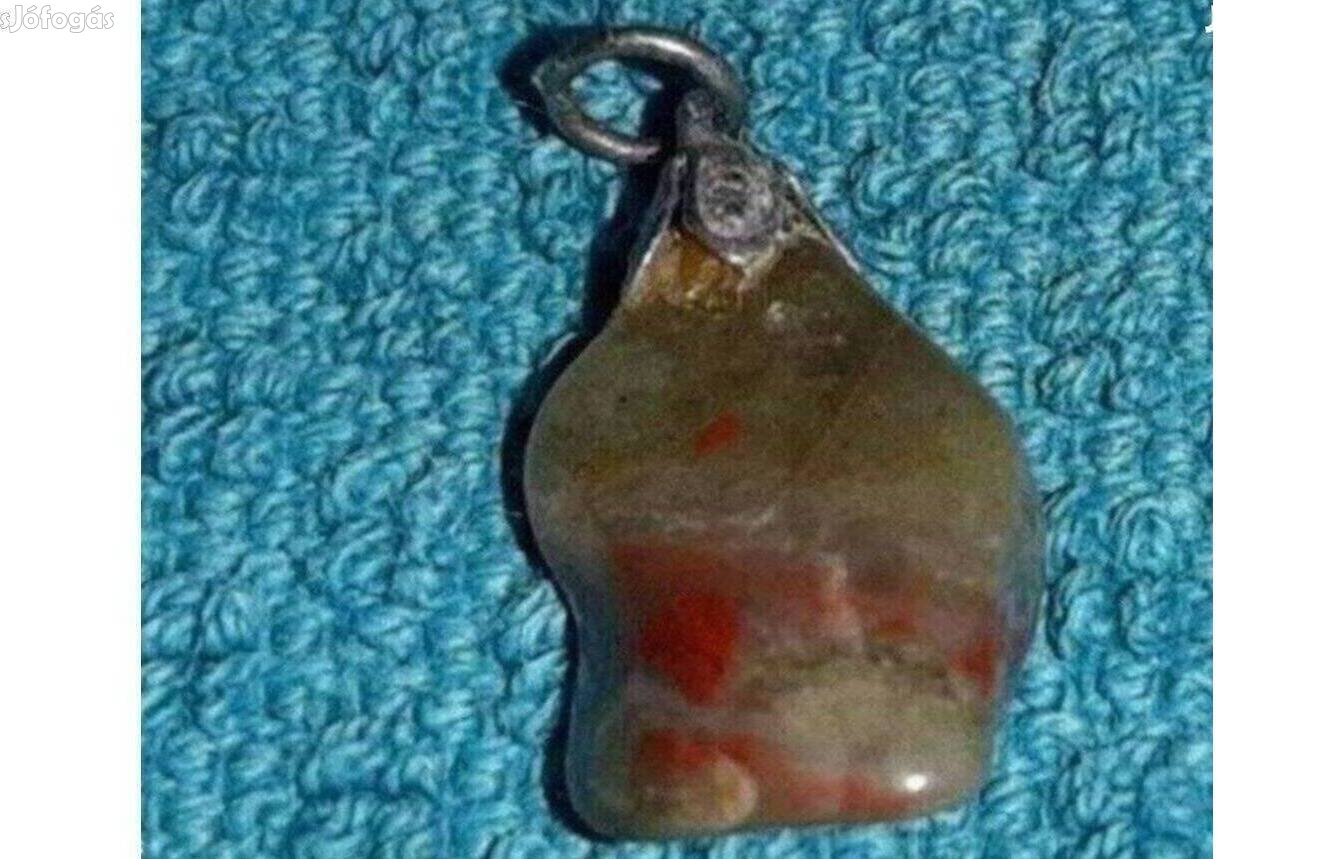 Lánc medál ásvány