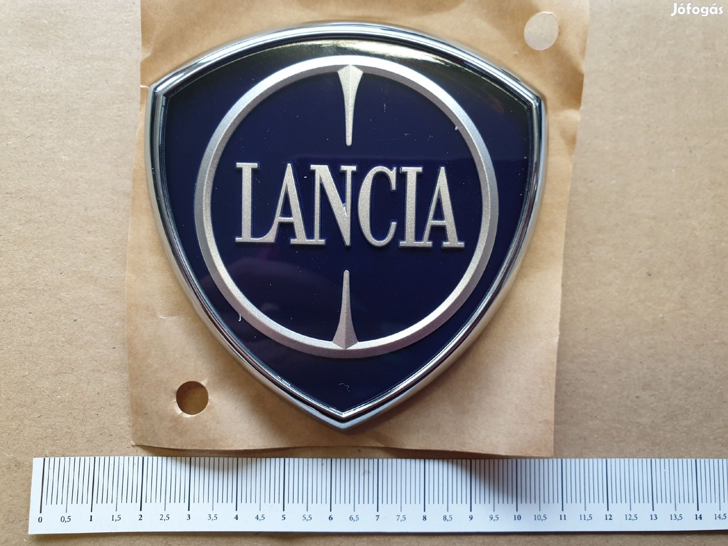 Lancia Phedra gyári új első embléma 1401076963