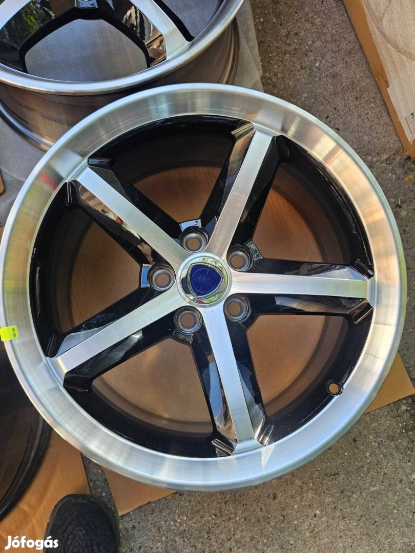 Lancia Thema gyári új 18" 5x115 alufelni garnitúra, Chrysler 300C