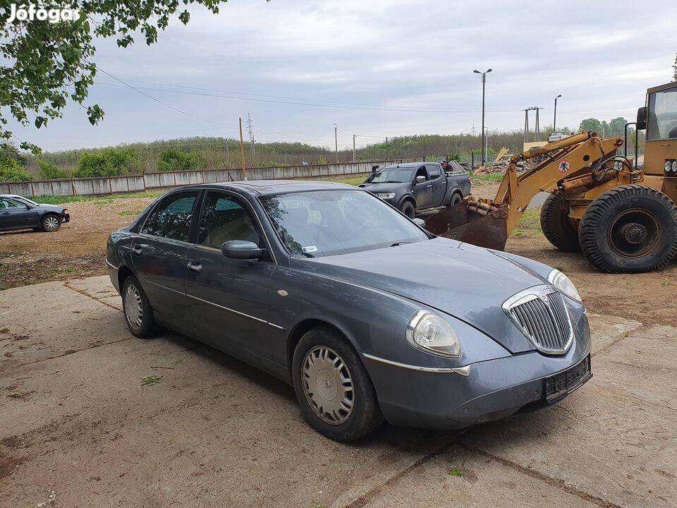 Lancia Thesis 2.4 jtd minden alkatrésze eladó