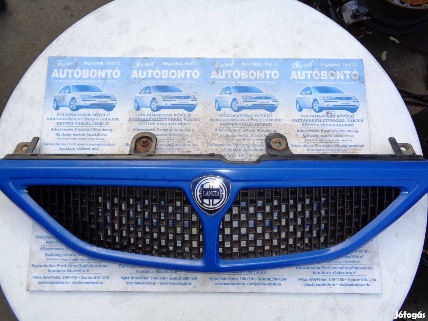 Lancia Y hűtőrács