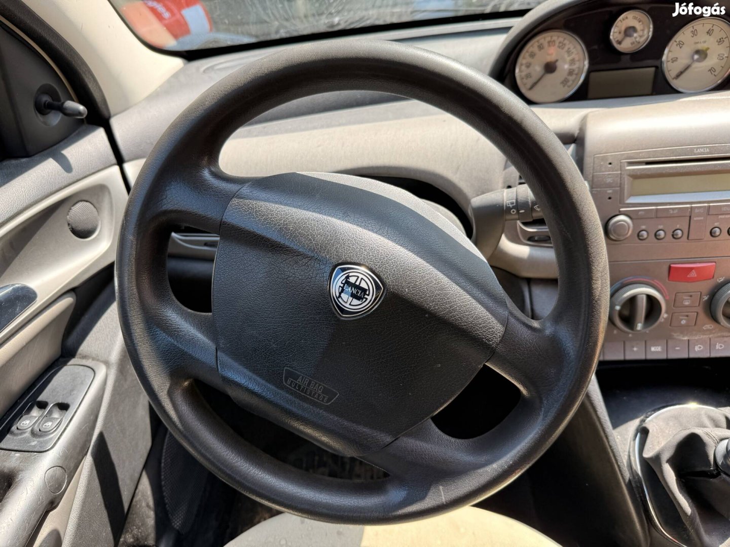 Lancia Ypsilon (3 ajtós ) 1.2B kormány kerék