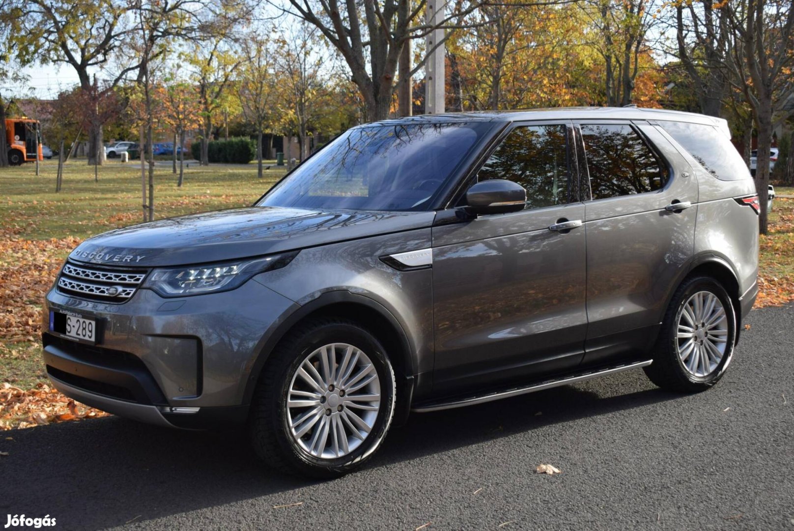 Land Rover Discovery 3.0 TD6 HSE Luxury (Automa...