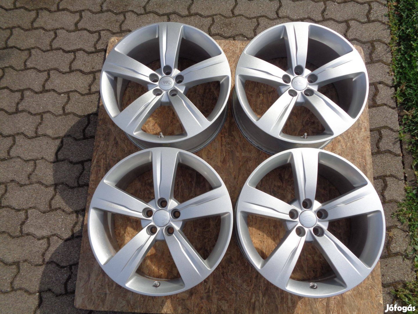 Land Rover Gyári alufelni 19-es, nyomás szenzorral