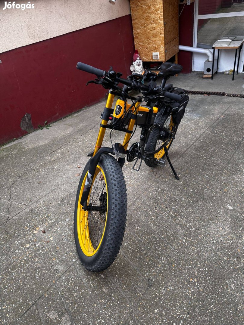 Lankeleisi 750 Fatbike megkímélt, 2 akkuval