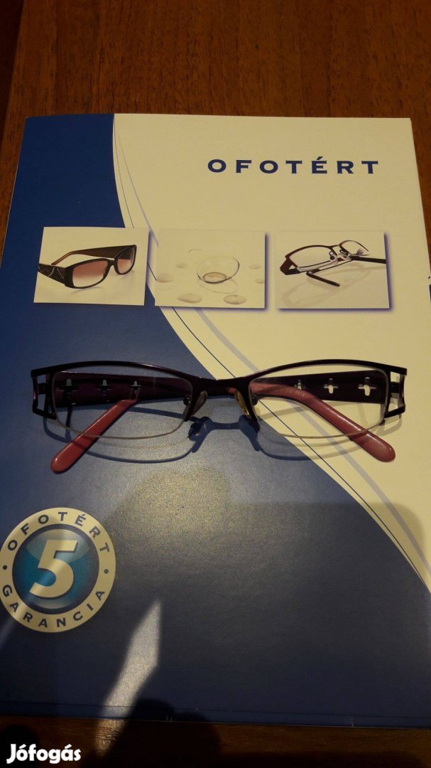 Lány dioptriás szemüveg (jobb -0.5, bal 0)