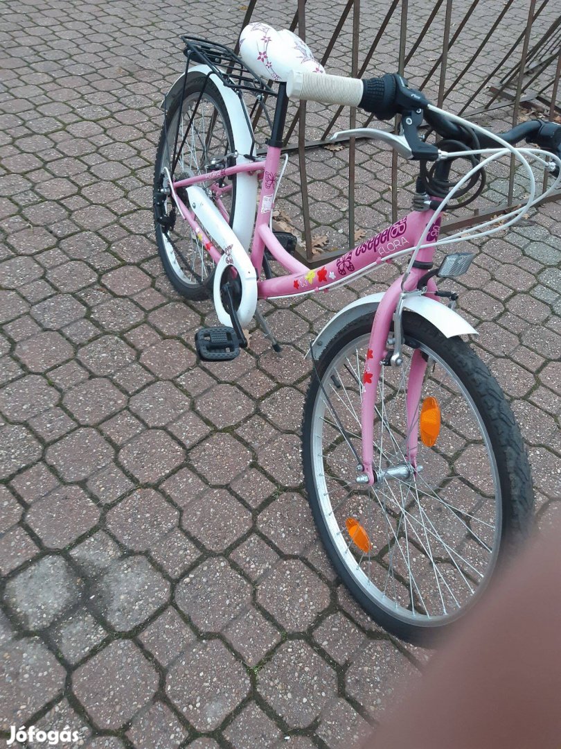 Lány kerékpár