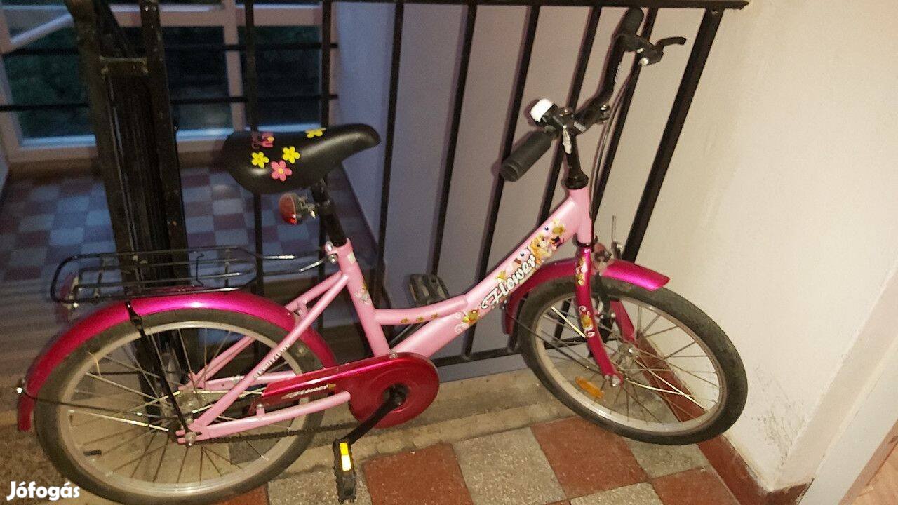 Lányka bicikli