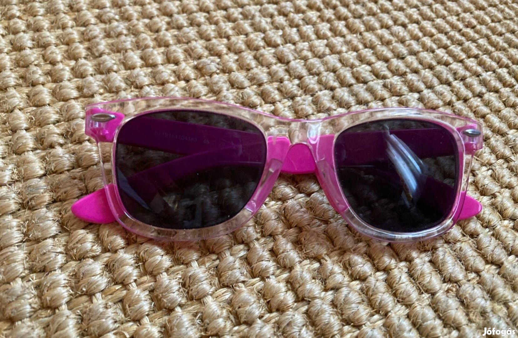 Lányka napszemüveg UV szűrős