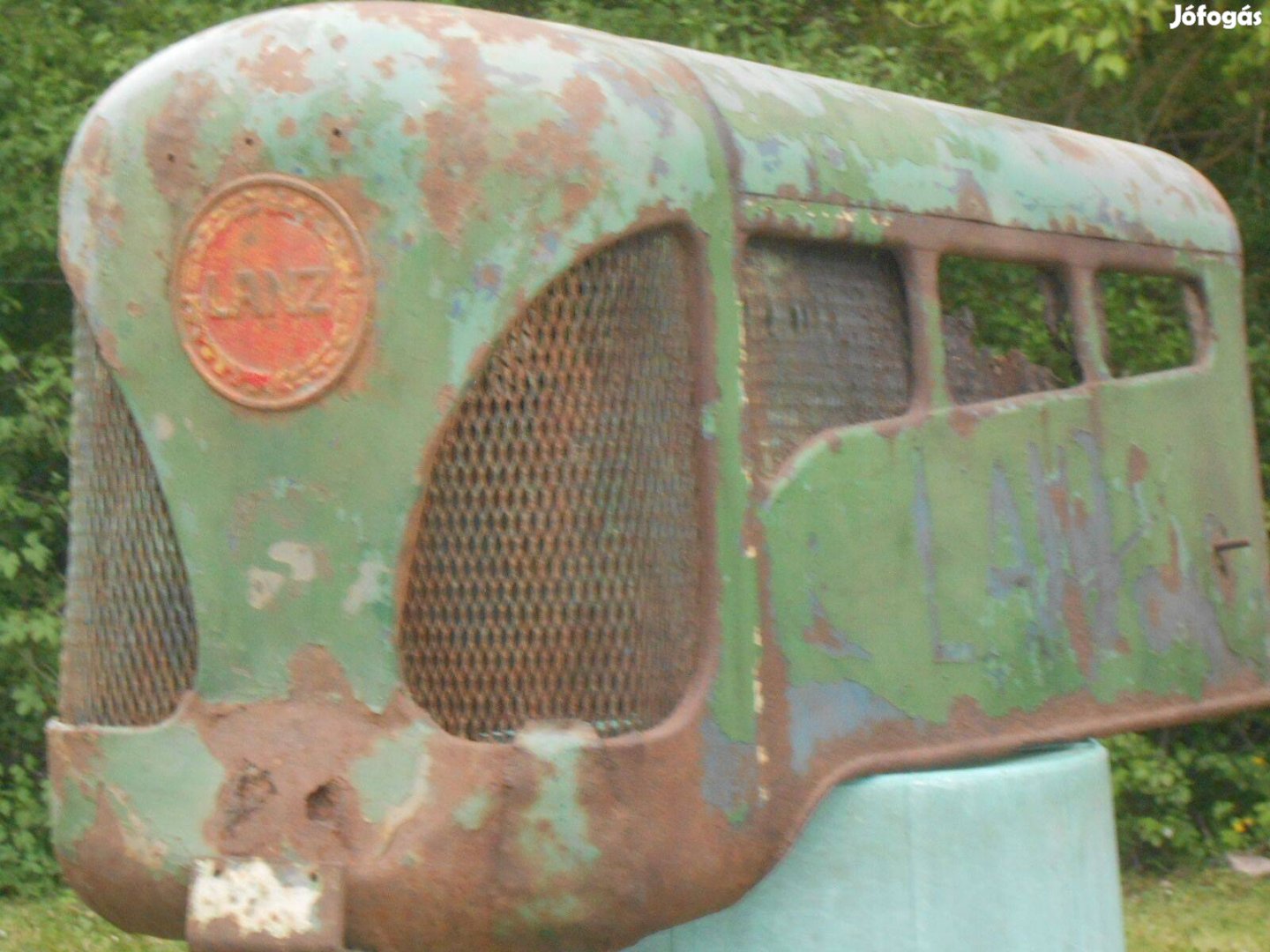 Lanz Buldog oldtimer traktorra,gyári használt motorháztető eladó