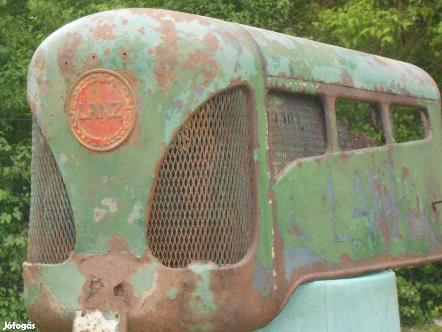 Lanz Buldog régi traktorra gyári használt motorháztető