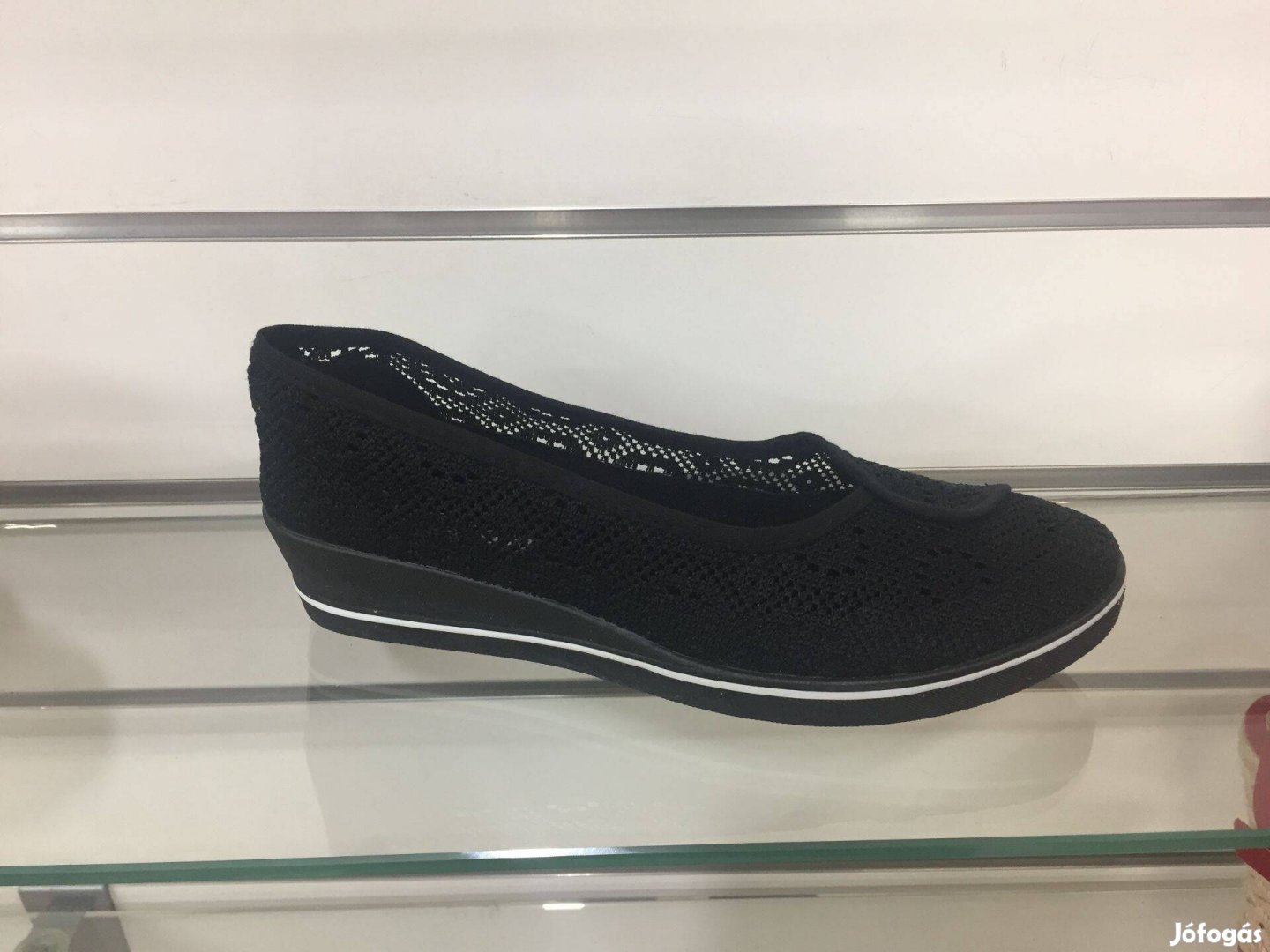 Lapos női utcai cipő!3839