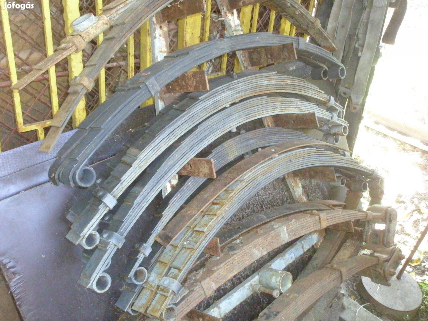 Laprugó utánfutó alá