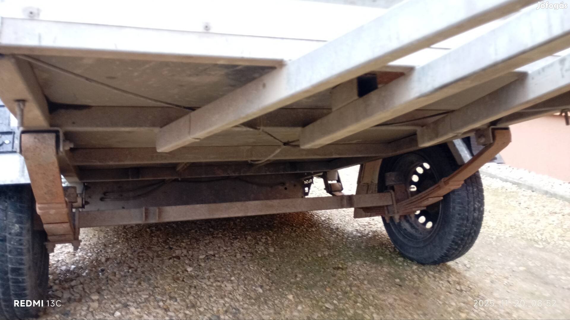 Laprugós utánfutó