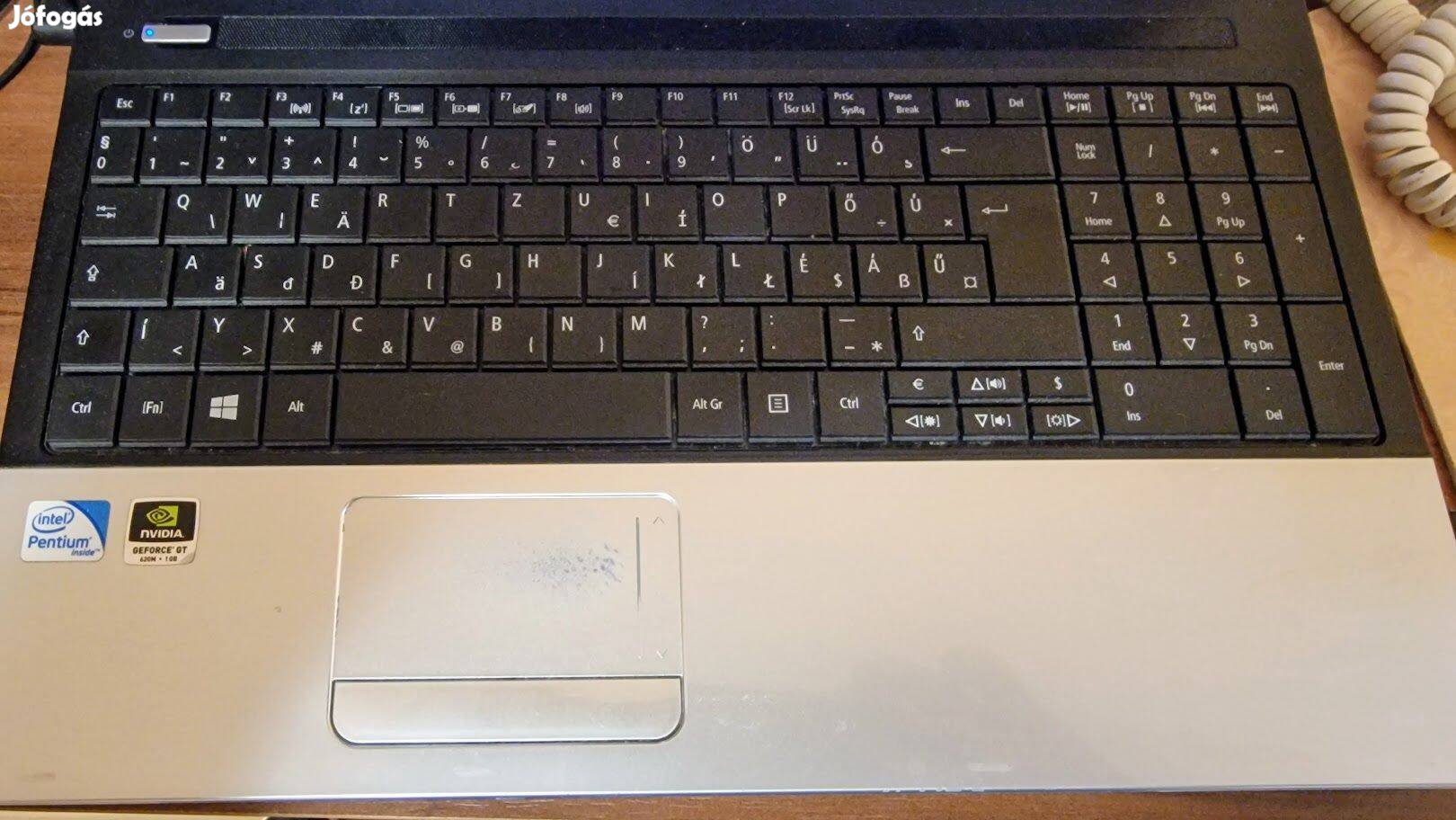 Laptop Acer Aspire E1-531G