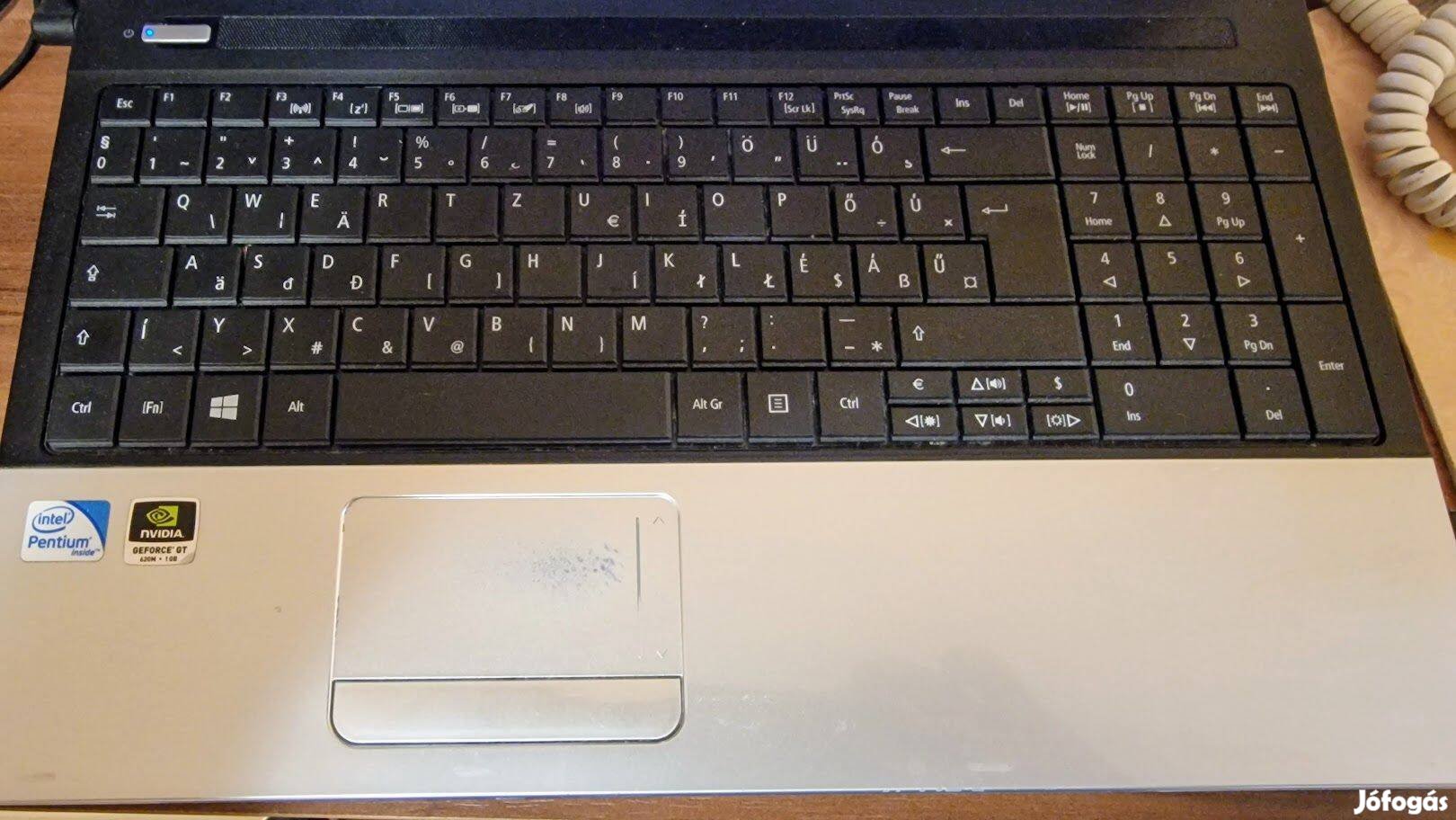Laptop Acer Aspire E1-531G
