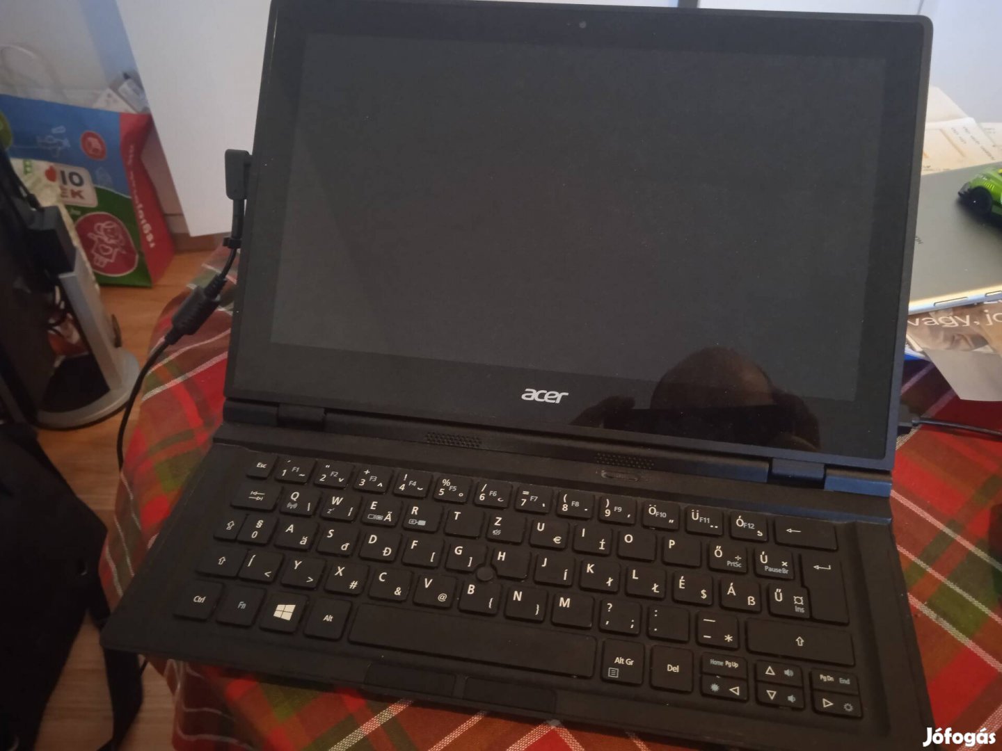 Laptop ami tablet is eladó