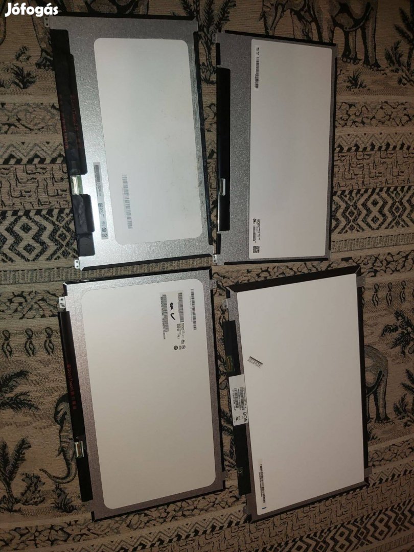 Laptop kijelzők 12"-17,3"-ig.sokféle