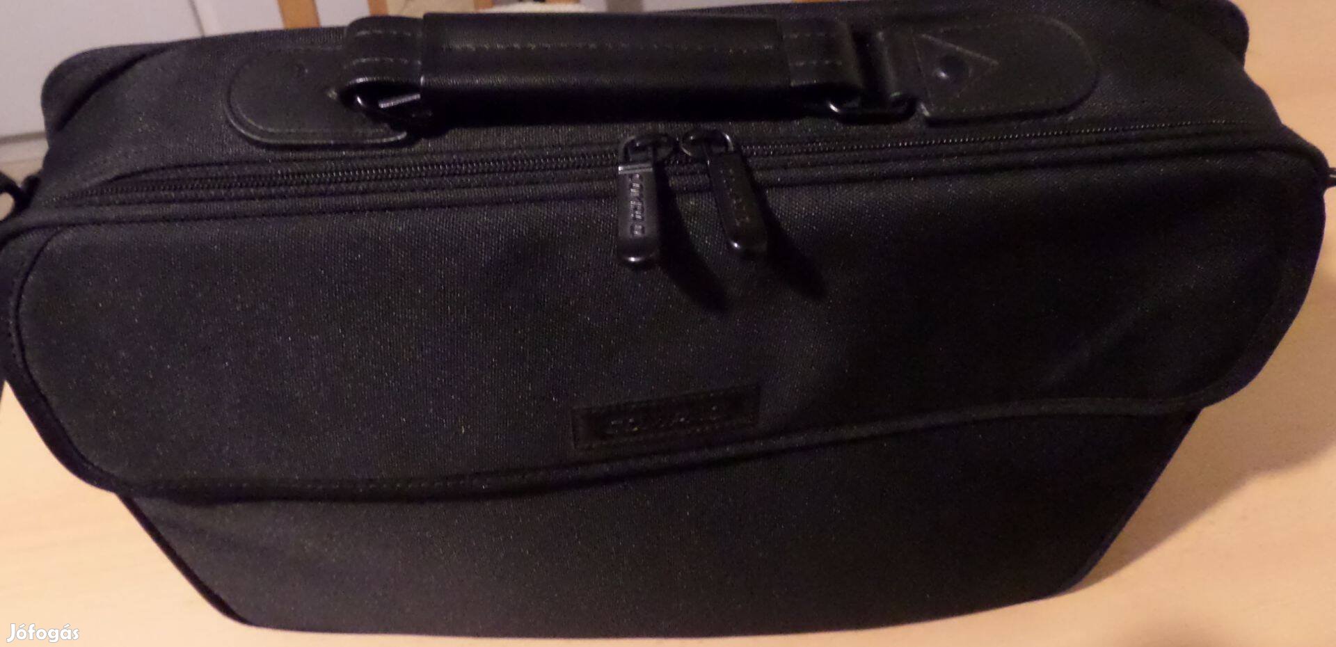 Laptop táska fekete