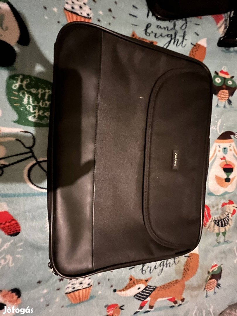 Laptop táskák fekete színű 