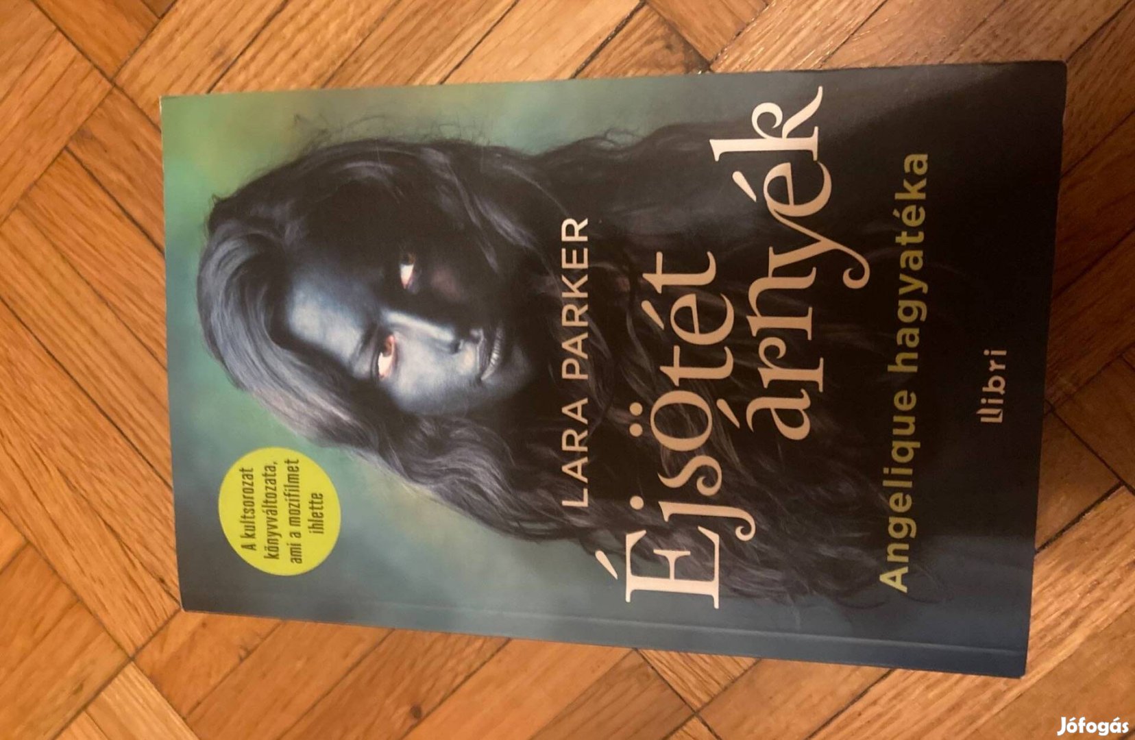 Lara Parker éjsötét árnyék angelique hagyatéka