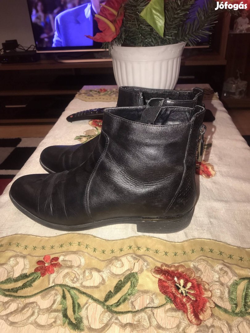 Lasocki boka csizma 40es