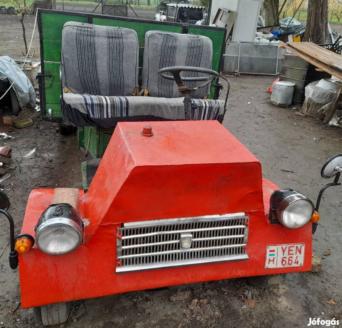 Lassú jármű Ketyeró kerti traktor