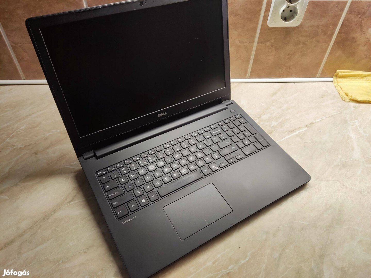 Latitude E3570 15,6" Hu billentyű. i5CPU,128GB SSD, excell. akku