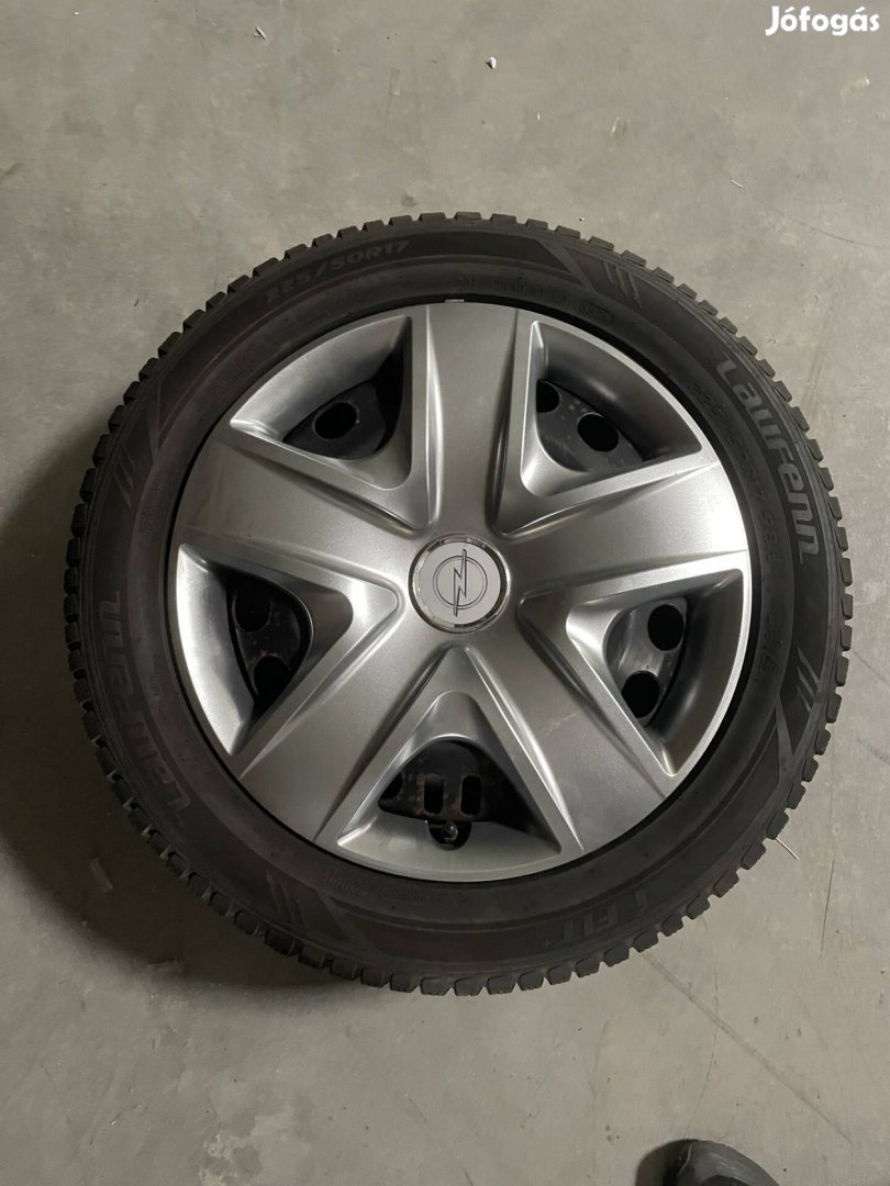 Laufen téli gumik felnivel 225/50 R17 Opel Zafira