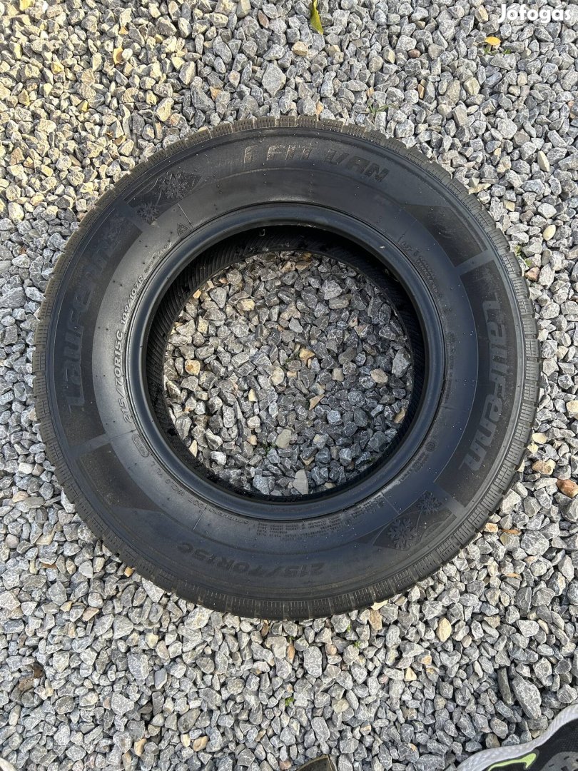 Laufenn Téli gumi 215/70 R15C 2db