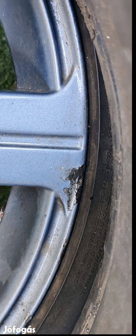 Laufenn téli gumi (215/45r17) + alufelni