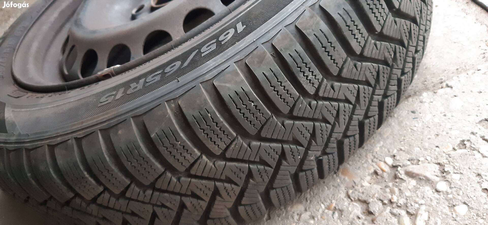 Laufenn téli gumi felnin 165/65/15 fél szezont használt