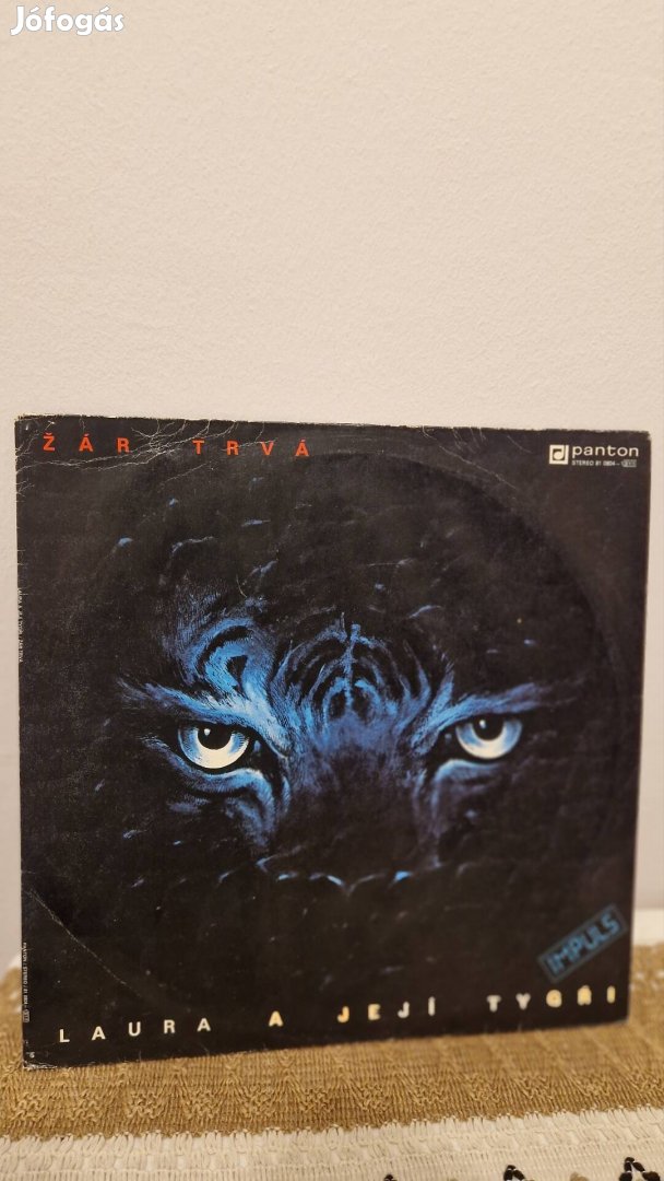 Laura a Ja Tigry Album