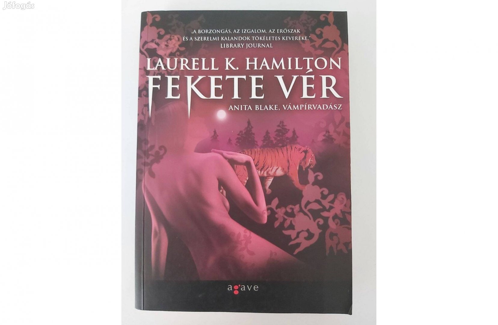 Laurell K. Hamilton: Fekete vér