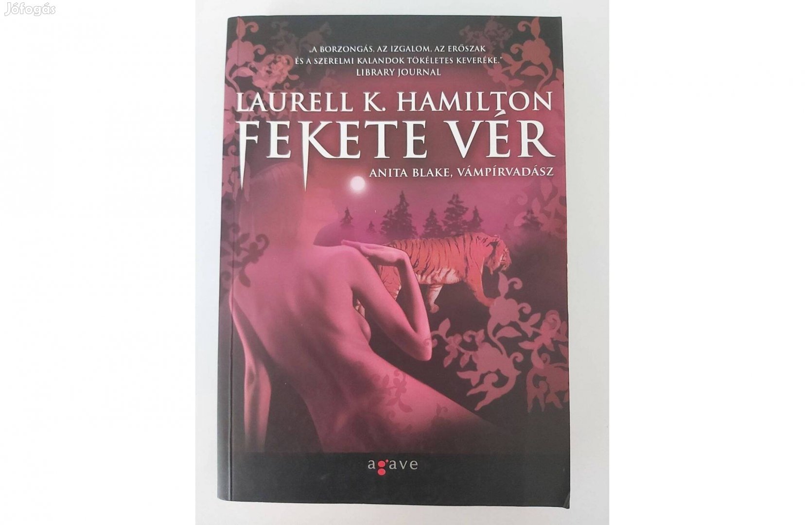 Laurell K. Hamilton: Fekete vér