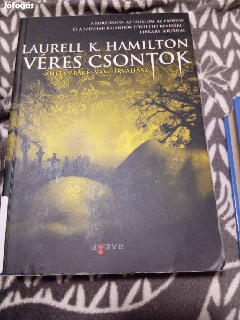 Laurell K. Hamilton: Véres csontok (Anita Blake, vámpírvadász 5.)