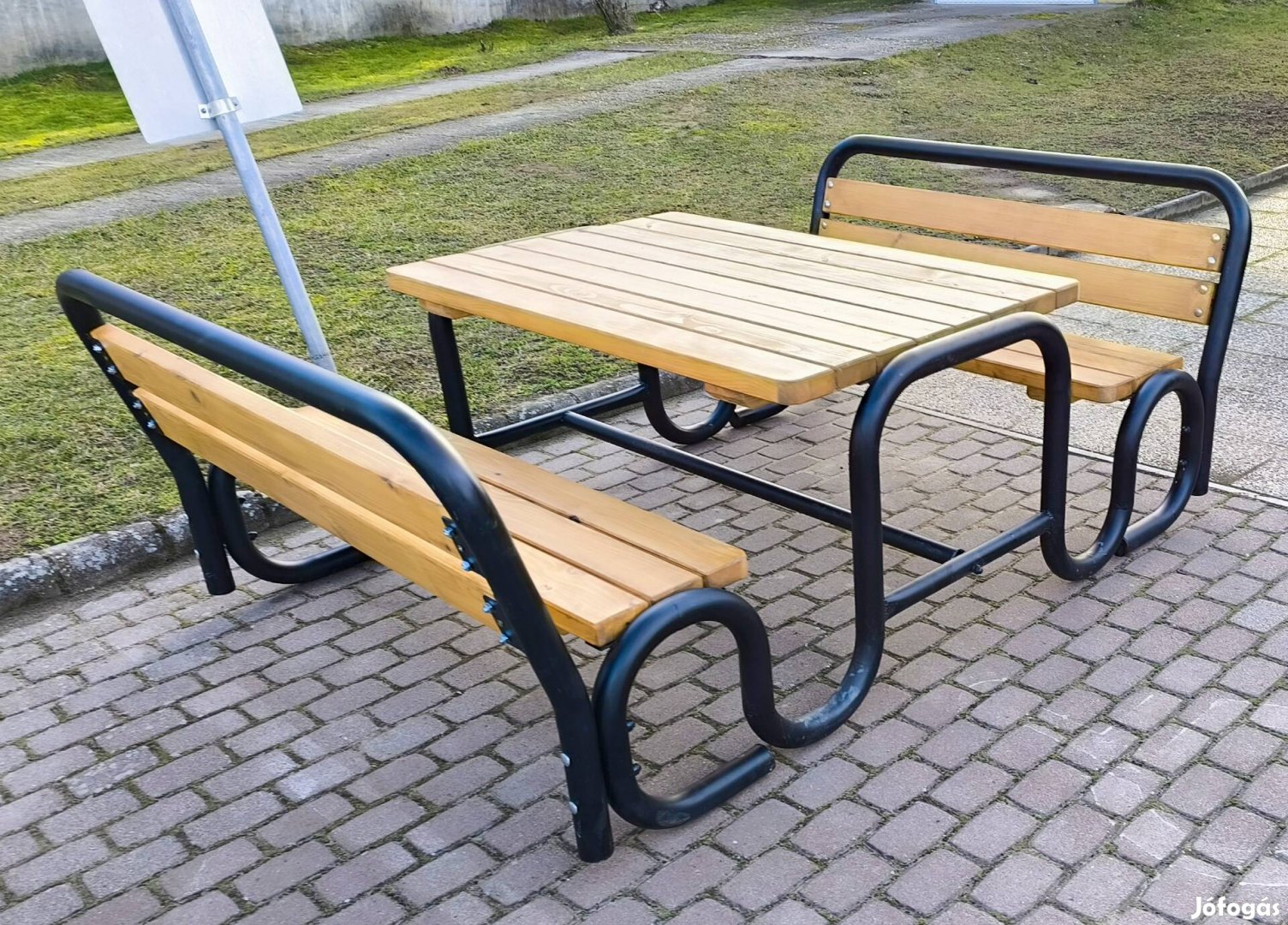 Lauzen kerti pad, sőrpad, kiülő, kertipad, terasz bútor 