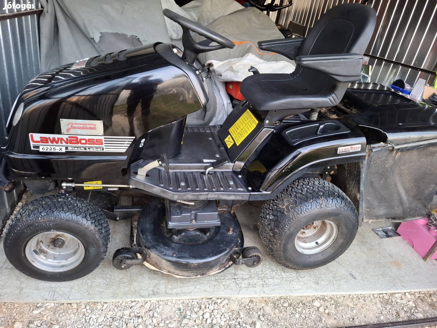 Lawnboss Starjet AJ 102-25 fünyiró traktor eladó