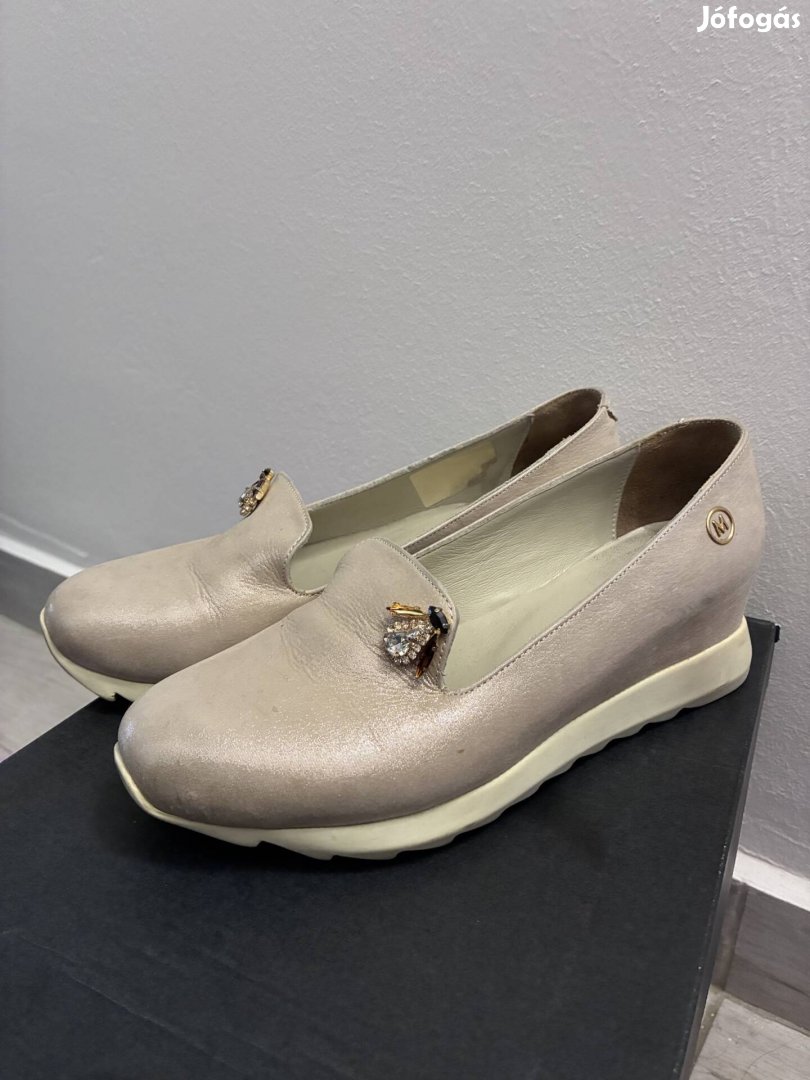 Laza elegáns női cipő 37