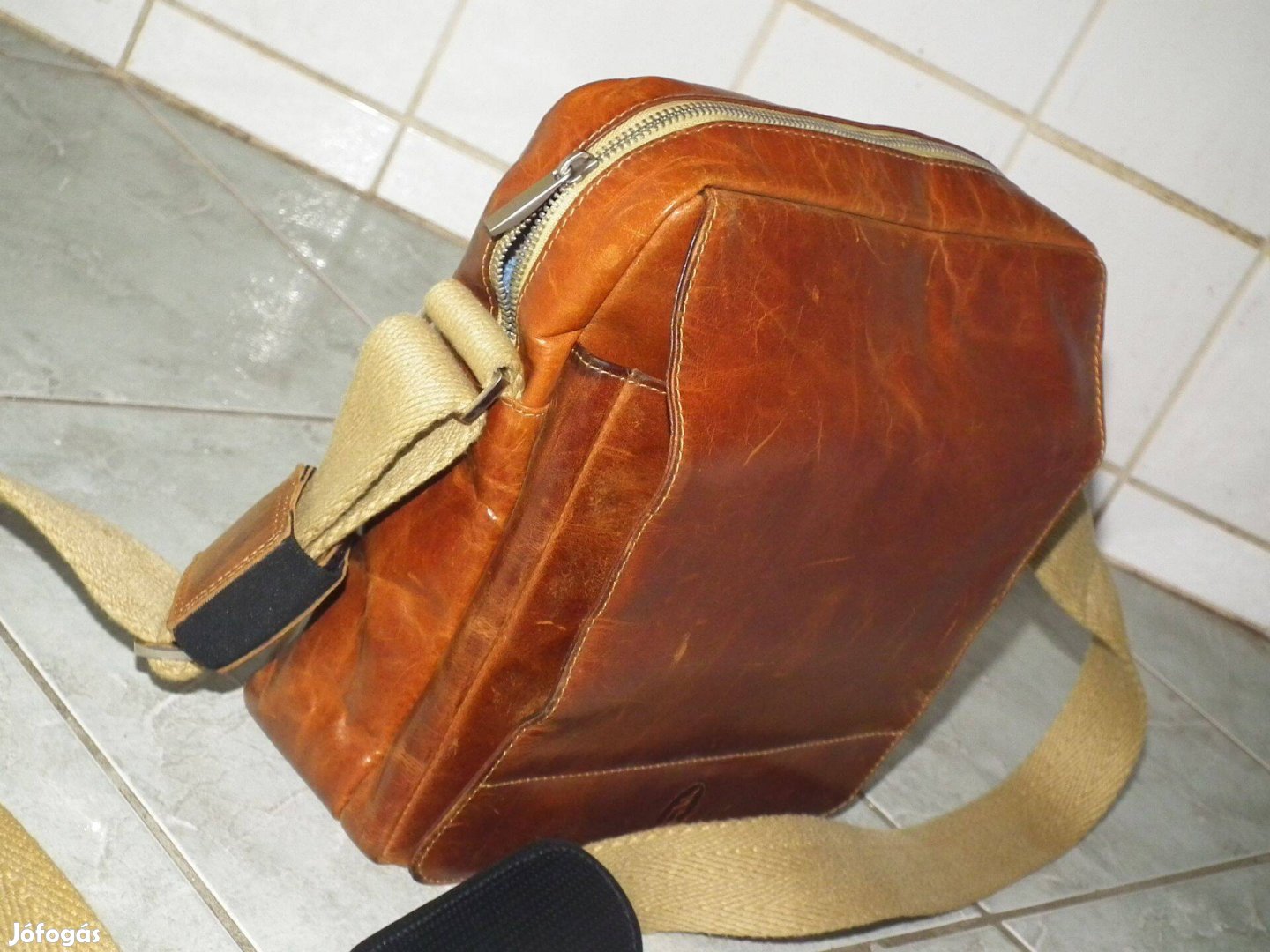 Le cerf minőségi vagány férfi válltáska valódi bőrtáska bőr táska