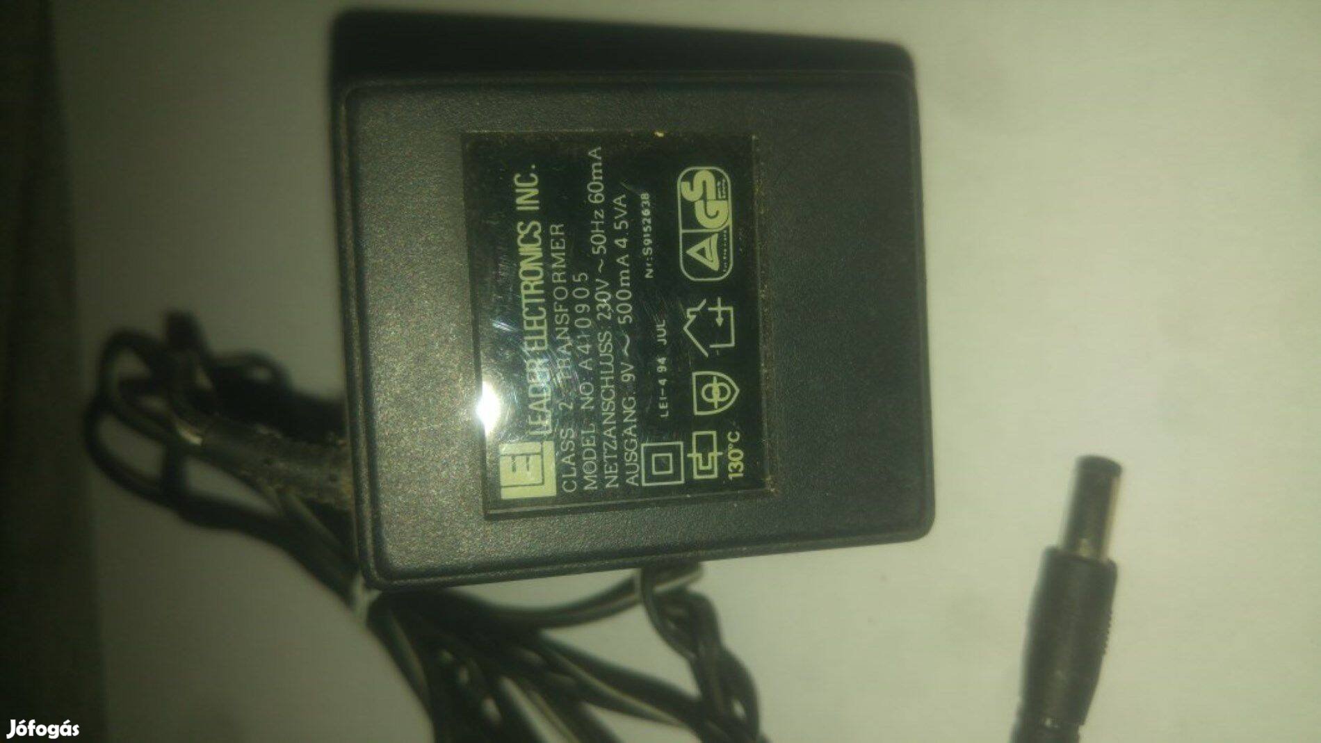 Leader AC adapter 9V 500mA működő