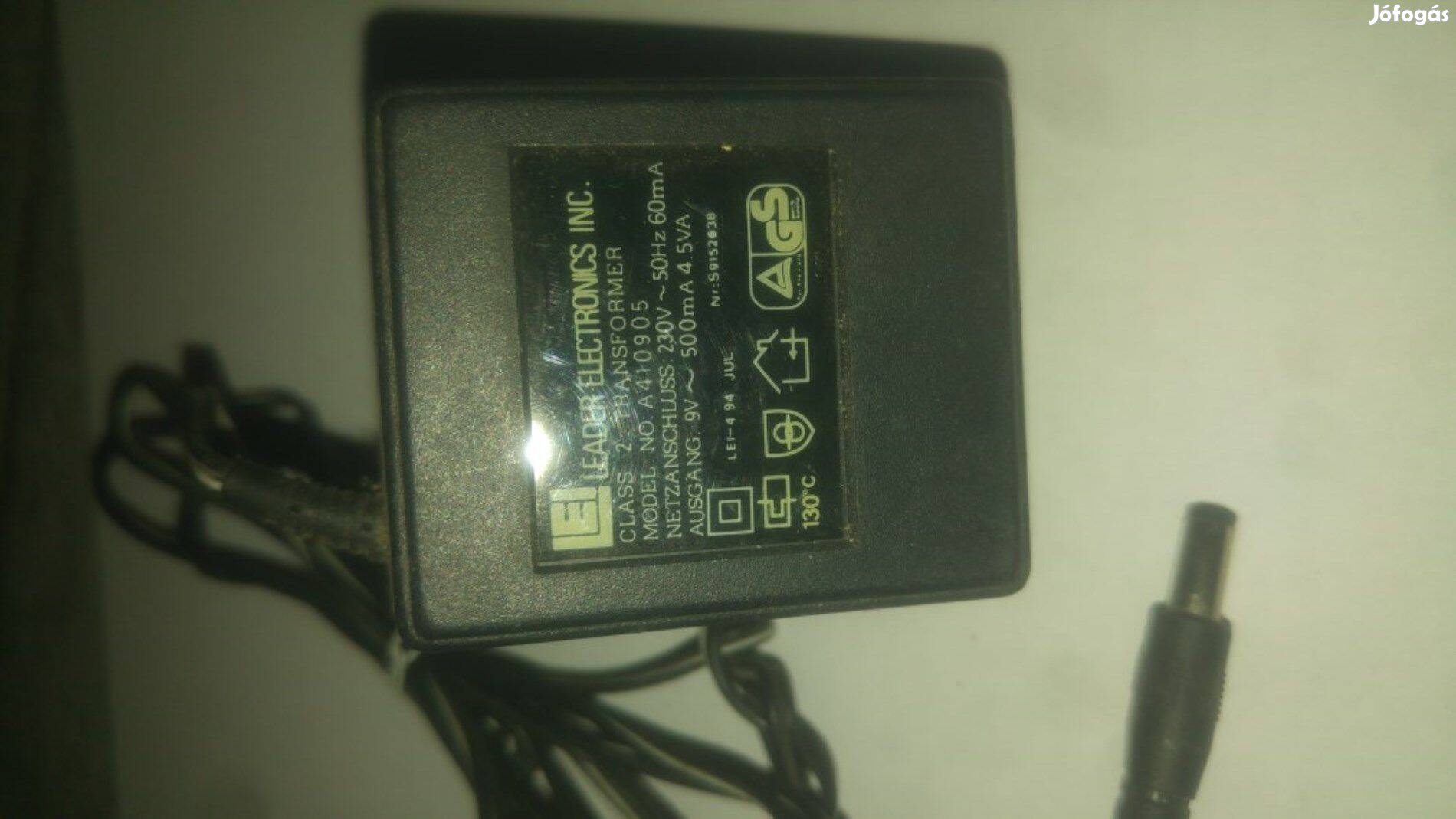 Leader AC adapter 9V 500mA működő