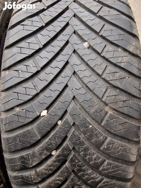 Leao 225/55R17 IGREEN 4SEASON 6mm DOT22 használt gumi HG13589 négyé