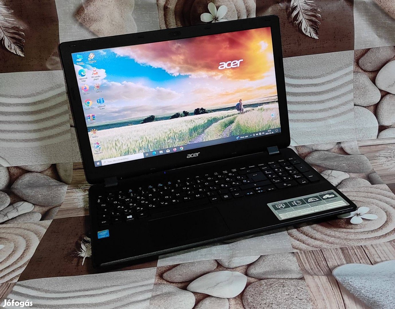 Leárazás! Gyors Internetezős Laptop Ajándék egérrel!